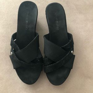 Comfortable wedge sandals